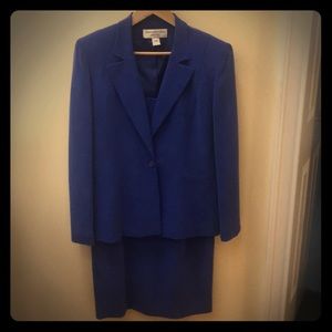 Beautiful fully lined silk suit